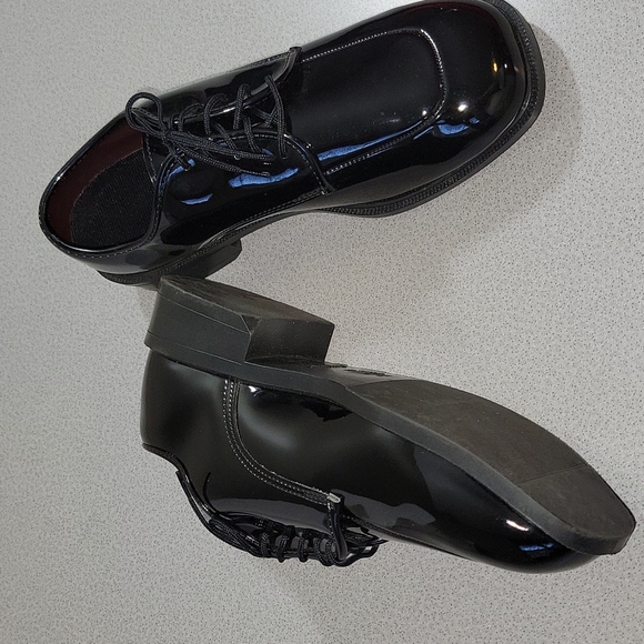 Gateway Patent Tuxedo - Dress Shoes -Size 10 WW - Picture 4 of 7